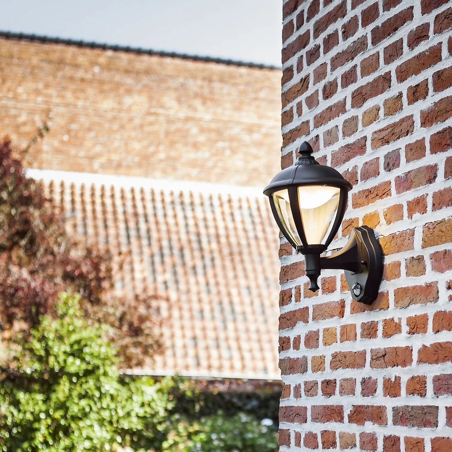 Lutec Unite LED PIR Outdoor Wall Light - Black 5 Lutec Unite LED PIR Outdoor Wall Light - Black - Image 3