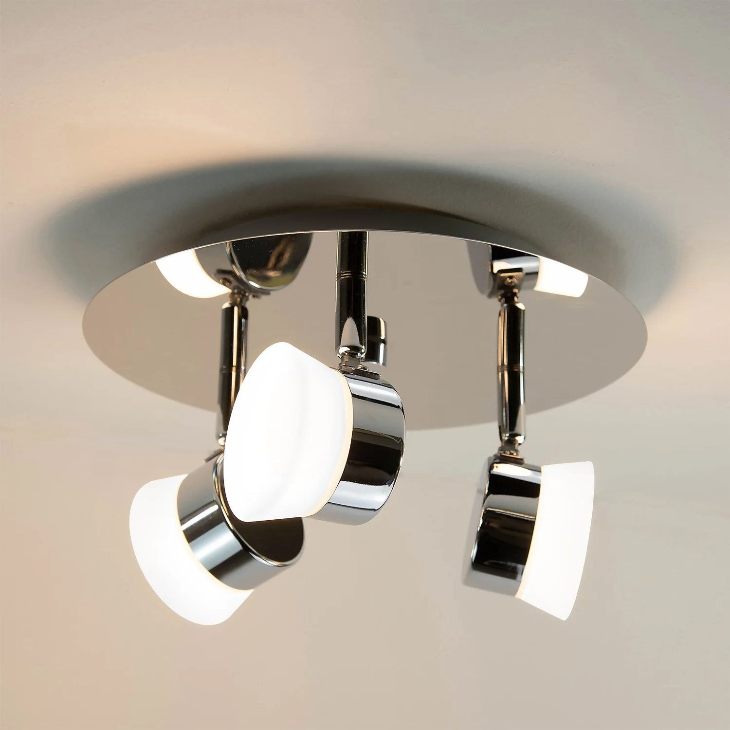Paisley LED Bathroom Round Plate Spotlight - 3 X 4.5W 3 Paisley LED Bathroom Round Plate Spotlight - 3 X 4.5W