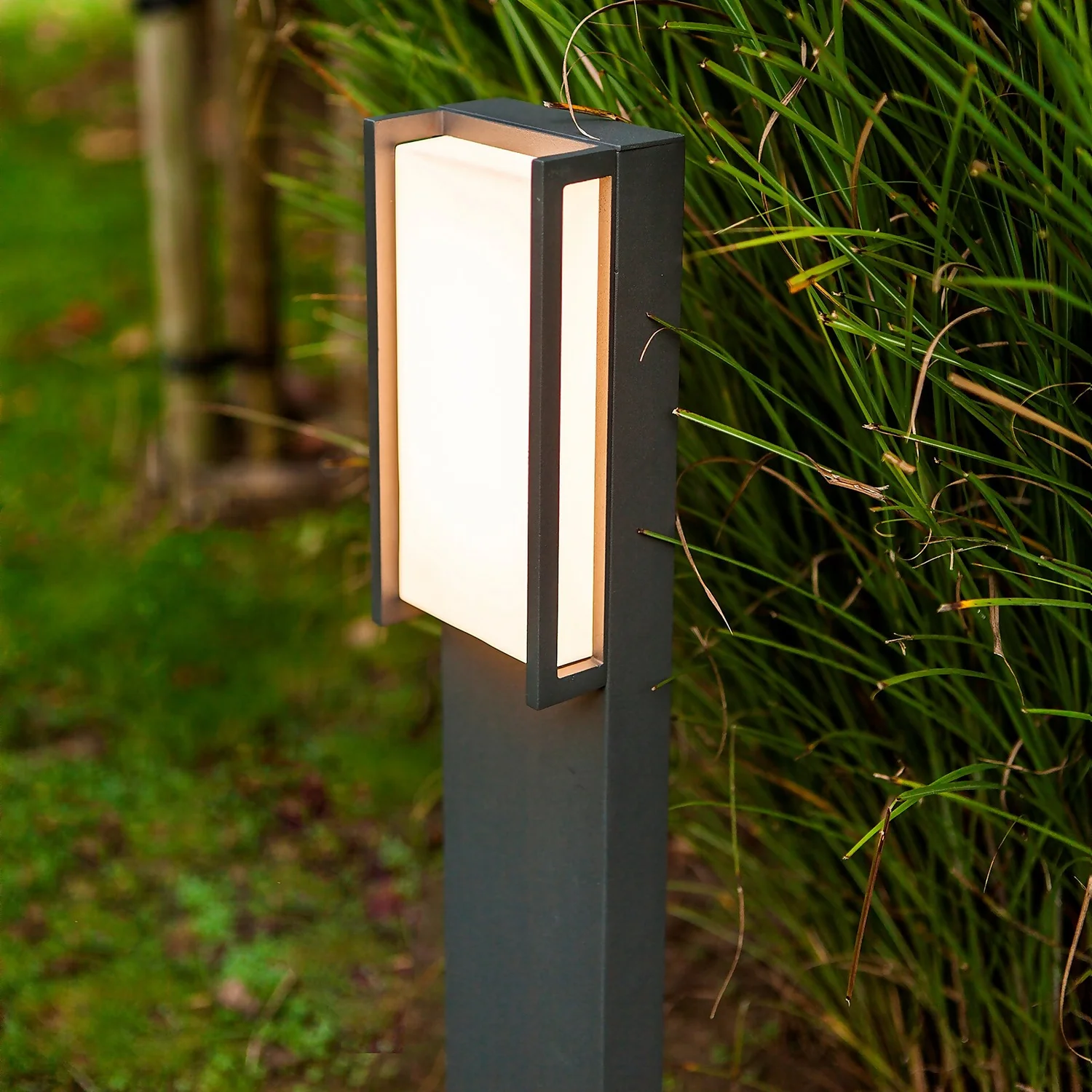 Lutec Qubo LED Outdoor Bollard Light - Anthracite 6 Lutec Qubo LED Outdoor Bollard Light - Anthracite - Image 4